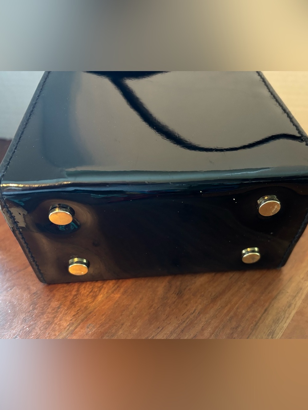 1950’s Style Black box purse with Gold Hardware - Picture 8 of 8